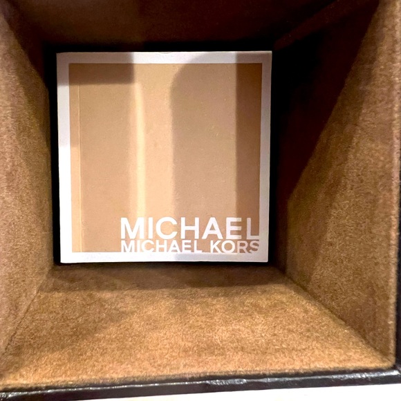 Michael Kors round chronograph 38mm watch - Picture 9 of 13